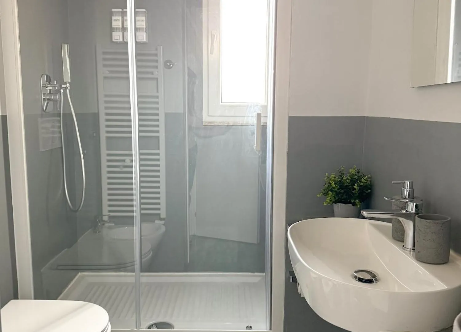 New! St Peter Roman Holidays 1953 Apartment